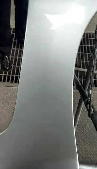 Barniz de sobreimpresión a base de agua de alto brillo y alta resistencia al desgaste
